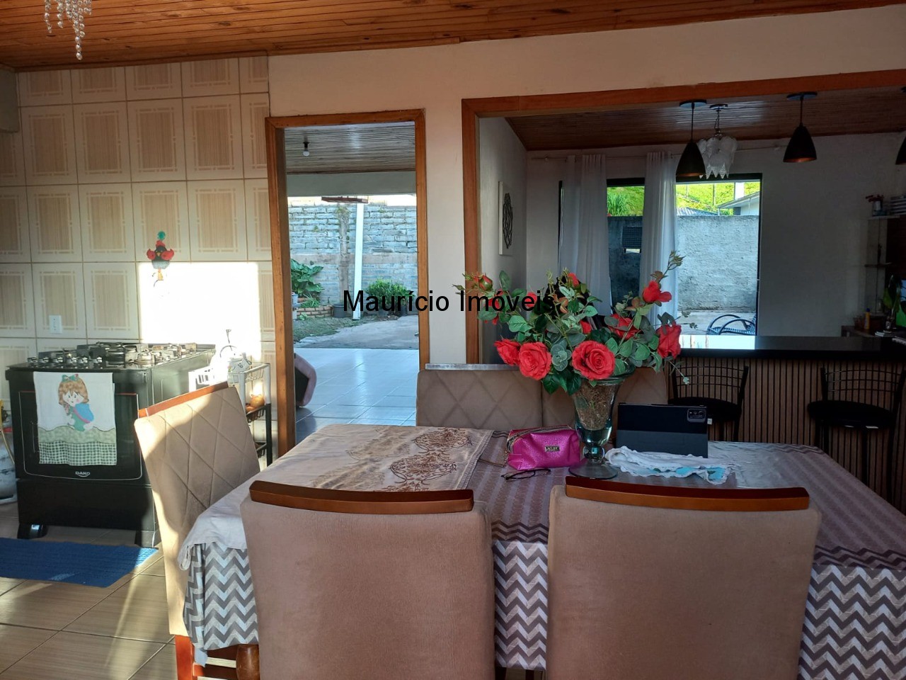 Casa à venda com 4 quartos, 600m² - Foto 11