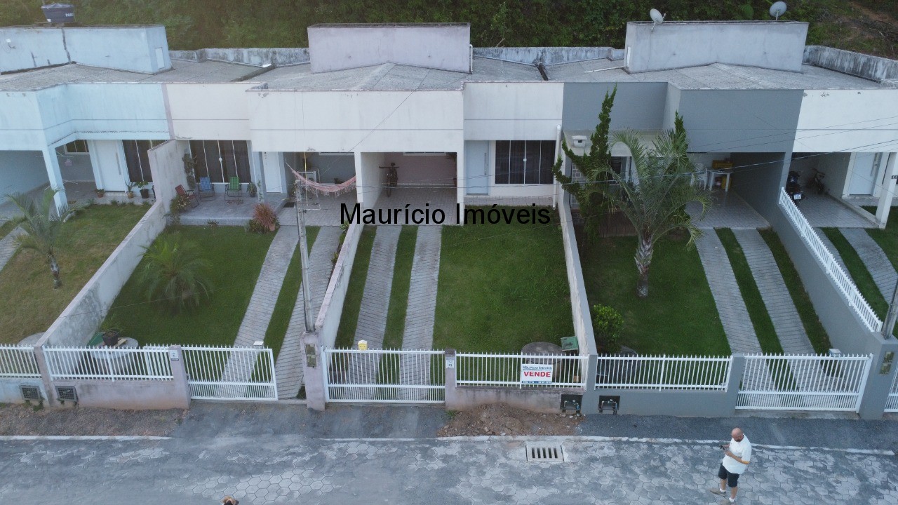 Casa à venda com 2 quartos, 146m² - Foto 3