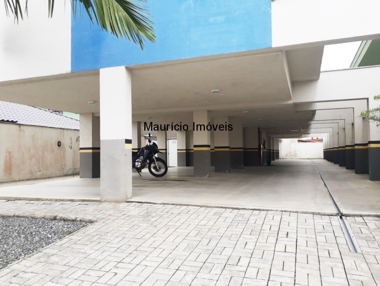 Apartamento à venda com 2 quartos, 72m² - Foto 2