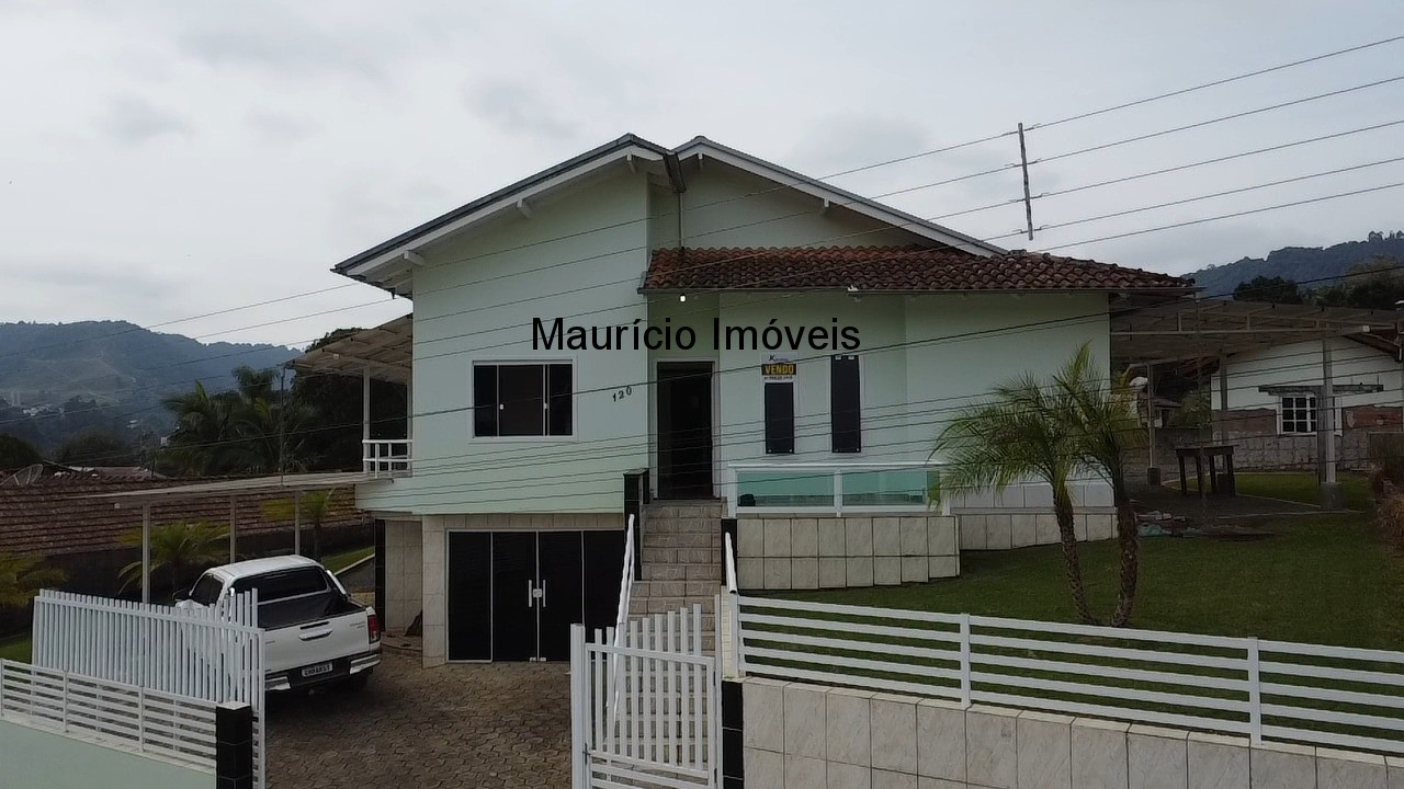 Casa à venda com 3 quartos, 687m² - Foto 1