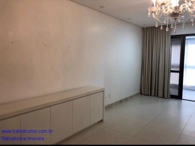 Apartamento à venda com 2 quartos, 70m² - Foto 2