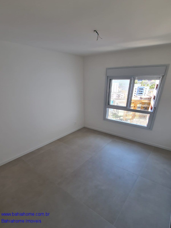 Apartamento à venda com 3 quartos, 106m² - Foto 9