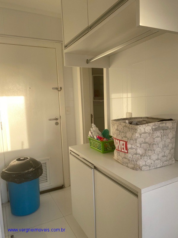 Apartamento à venda com 3 quartos, 142m² - Foto 27