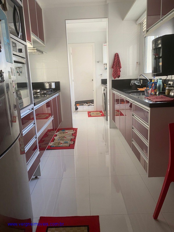 Apartamento à venda com 3 quartos, 142m² - Foto 25