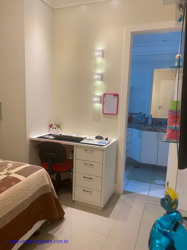 Apartamento à venda com 3 quartos, 142m² - Foto 12