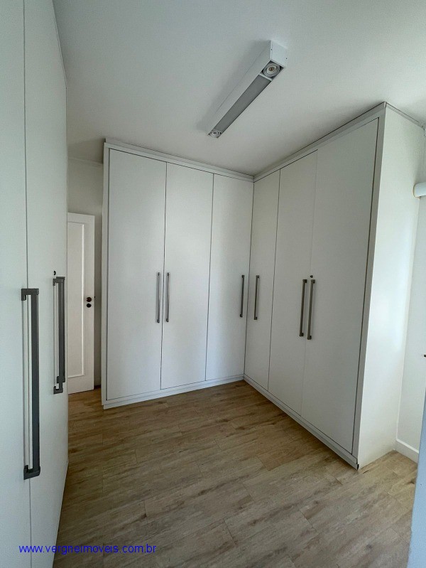 Casa à venda com 4 quartos, 650m² - Foto 17