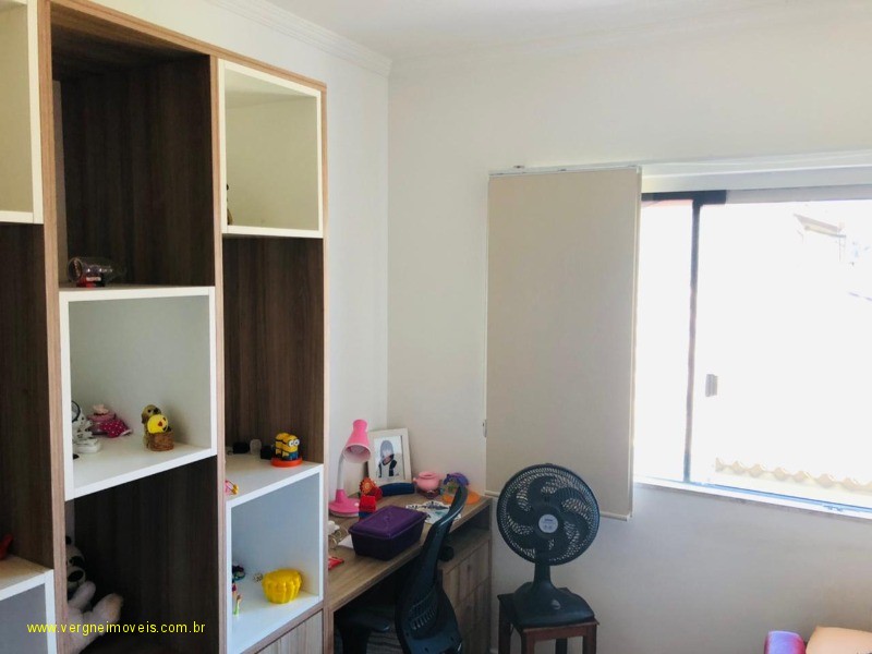 Casa à venda com 4 quartos, 150m² - Foto 15