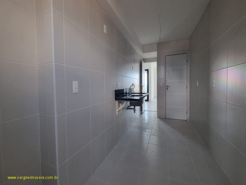 Apartamento à venda com 3 quartos, 117m² - Foto 11