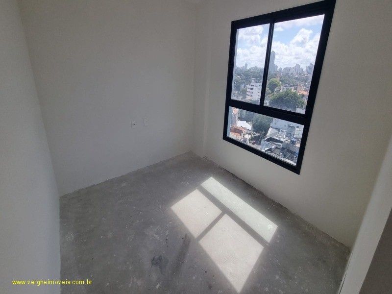 Apartamento à venda com 3 quartos, 117m² - Foto 2