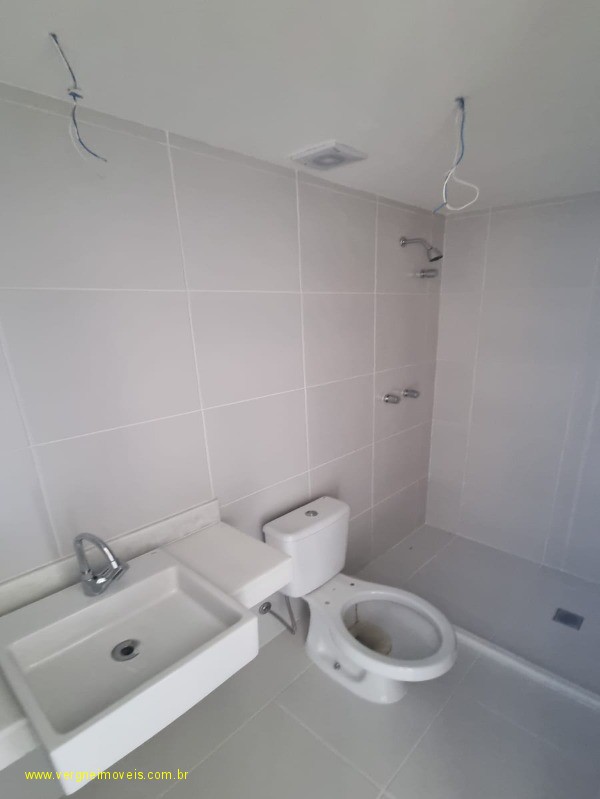 Apartamento à venda com 3 quartos, 117m² - Foto 9