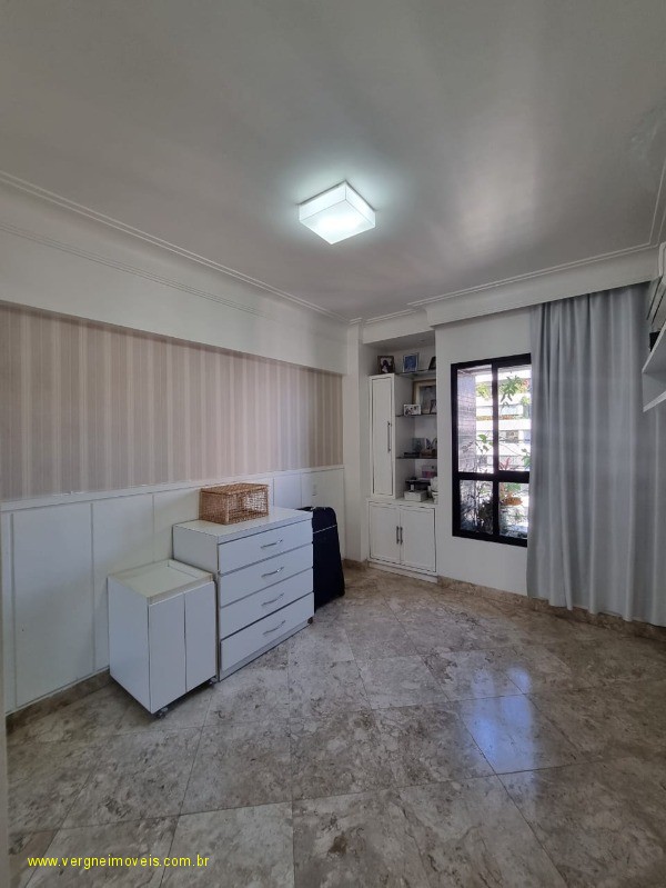 Apartamento à venda com 4 quartos, 224m² - Foto 27