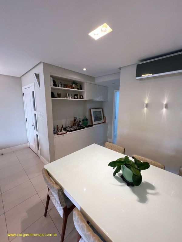 Apartamento à venda com 4 quartos, 142m² - Foto 10