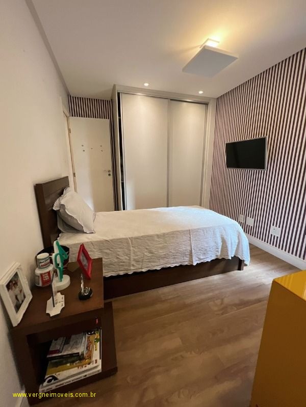 Apartamento à venda com 4 quartos, 142m² - Foto 16