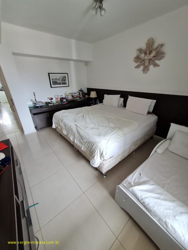 Apartamento à venda com 3 quartos, 277m² - Foto 19