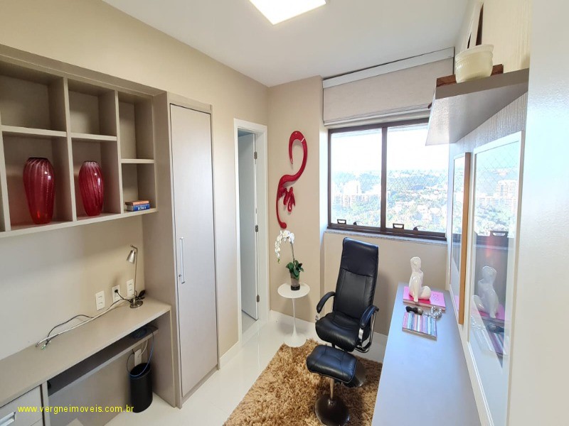 Apartamento à venda com 4 quartos, 225m² - Foto 17