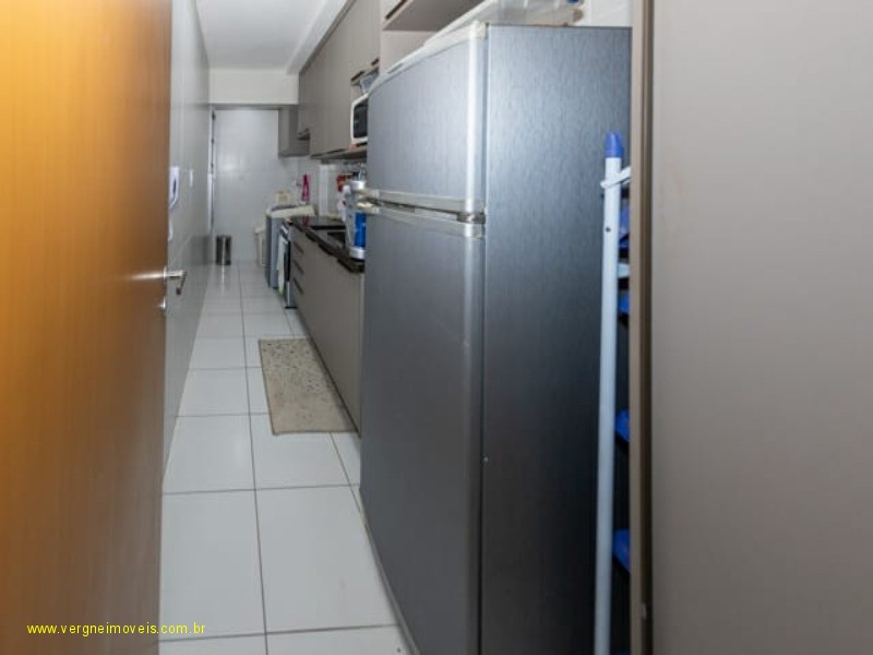 Apartamento à venda com 2 quartos, 78m² - Foto 10