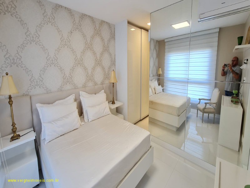 Apartamento à venda com 4 quartos, 225m² - Foto 11