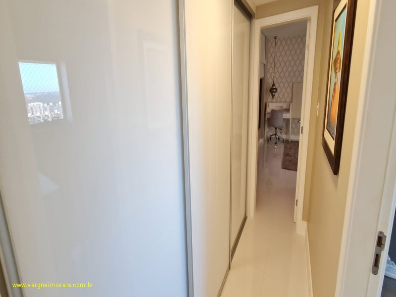 Apartamento à venda com 4 quartos, 225m² - Foto 27