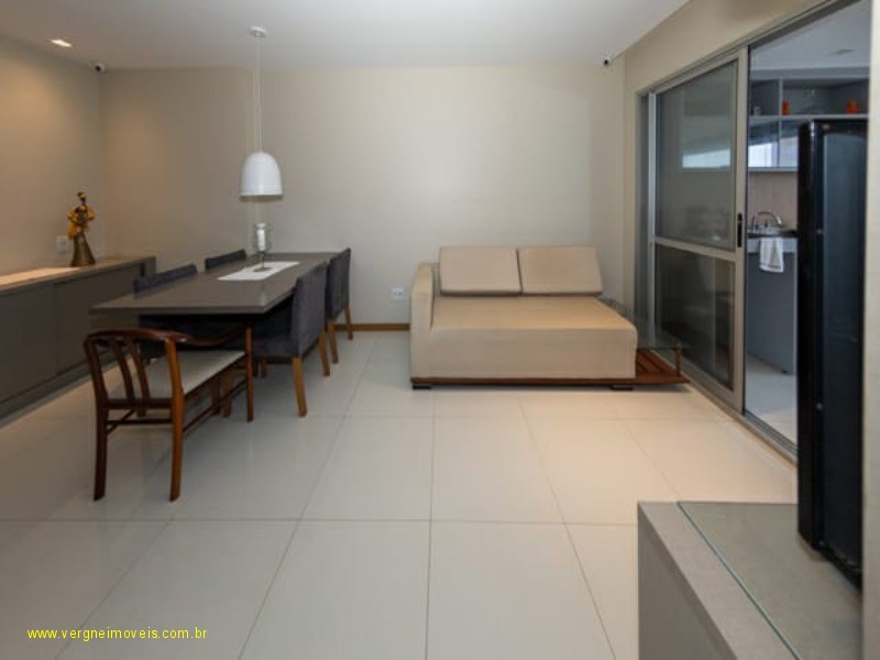 Apartamento à venda com 2 quartos, 78m² - Foto 5