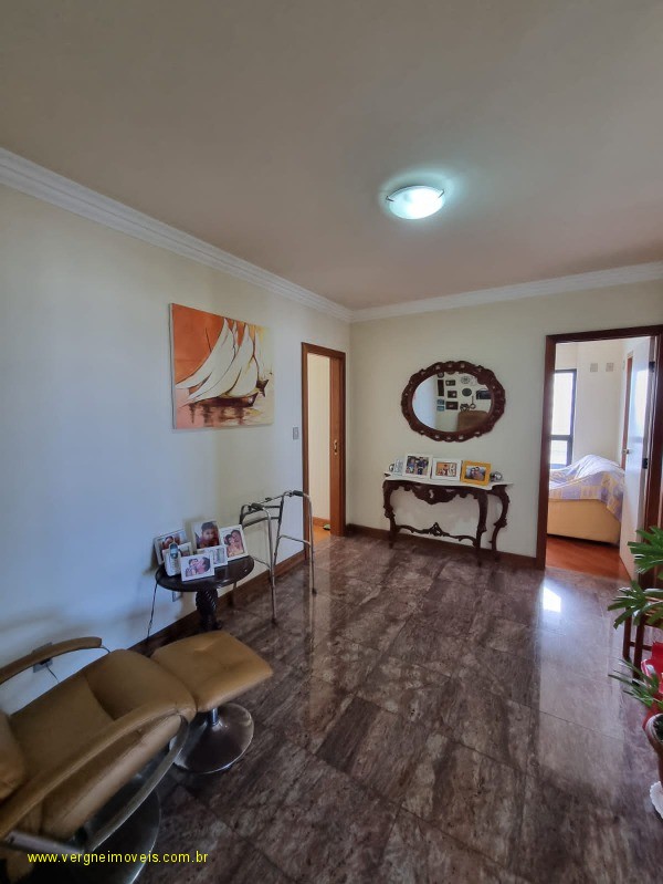 Apartamento à venda com 4 quartos, 278m² - Foto 15