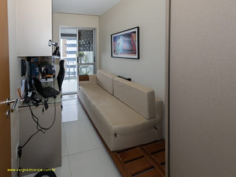 Apartamento à venda com 2 quartos, 78m² - Foto 4