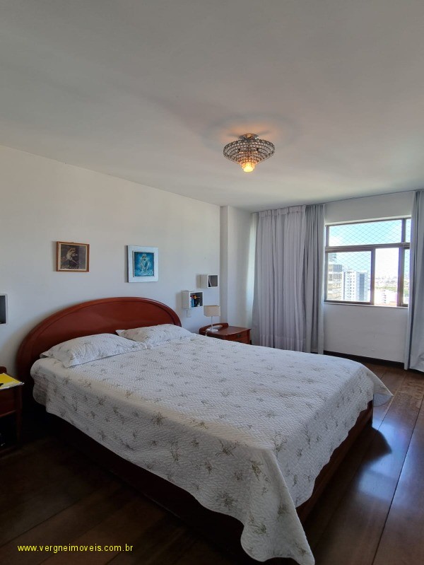 Apartamento à venda com 4 quartos, 206m² - Foto 12