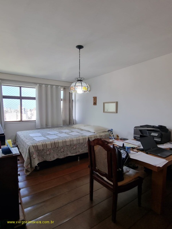 Apartamento à venda com 4 quartos, 206m² - Foto 16