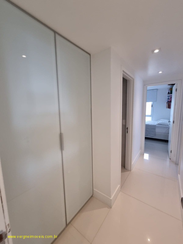 Apartamento à venda com 3 quartos, 134m² - Foto 18