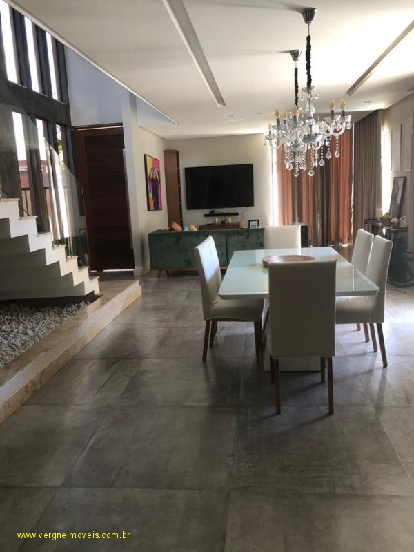 Casa à venda com 4 quartos, 300m² - Foto 11