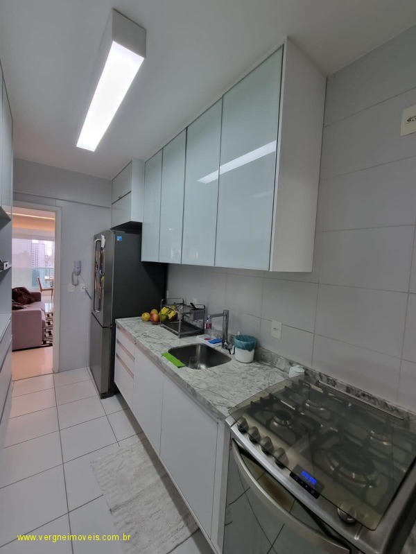 Apartamento à venda com 3 quartos, 134m² - Foto 25