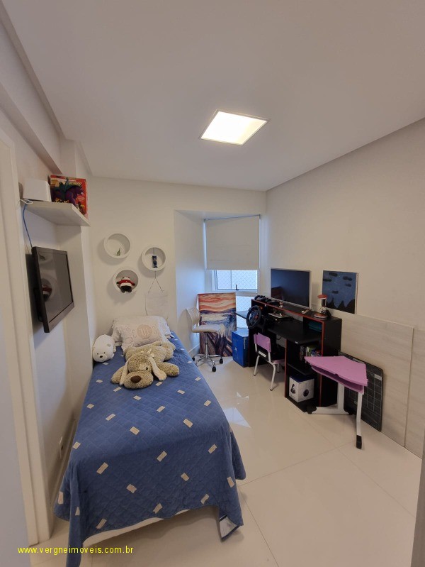 Apartamento à venda com 3 quartos, 134m² - Foto 17