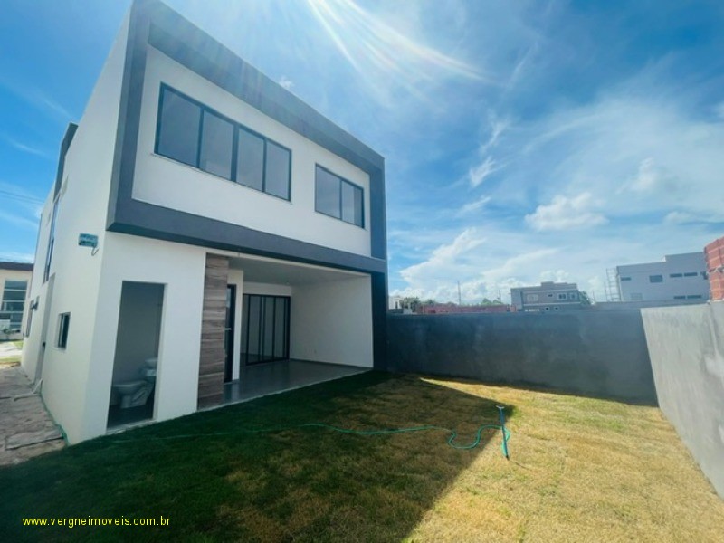 Casa de Condomínio à venda com 4 quartos, 160m² - Foto 2