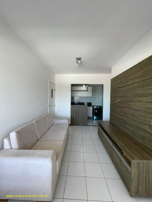 Apartamento à venda com 2 quartos, 60m² - Foto 2