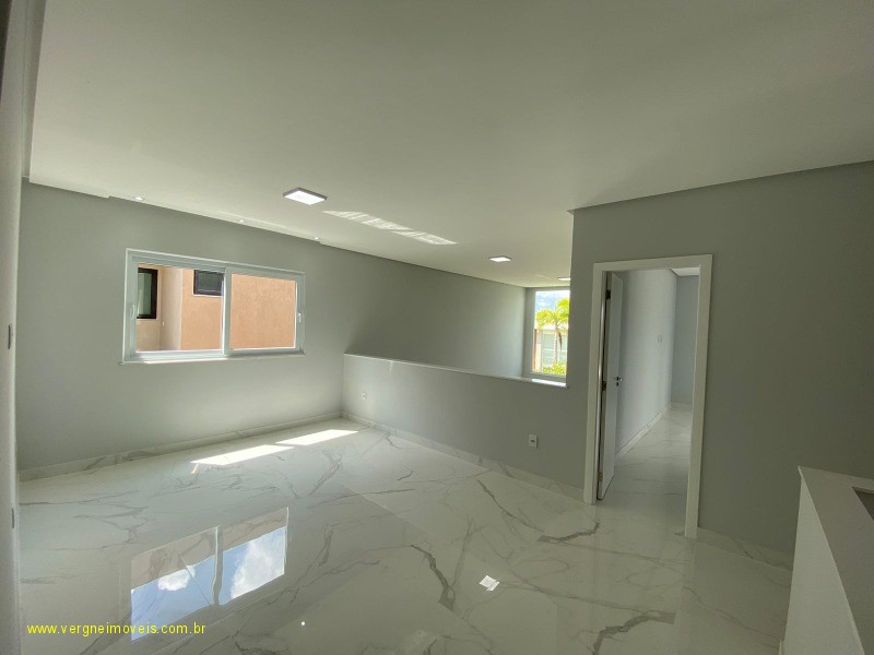 Casa à venda com 3 quartos, 369m² - Foto 21