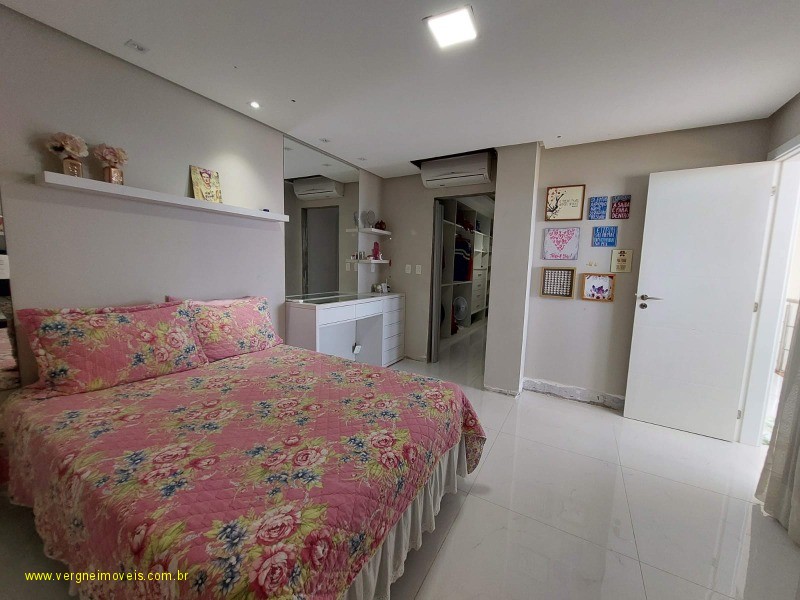 Cobertura à venda com 3 quartos, 240m² - Foto 11