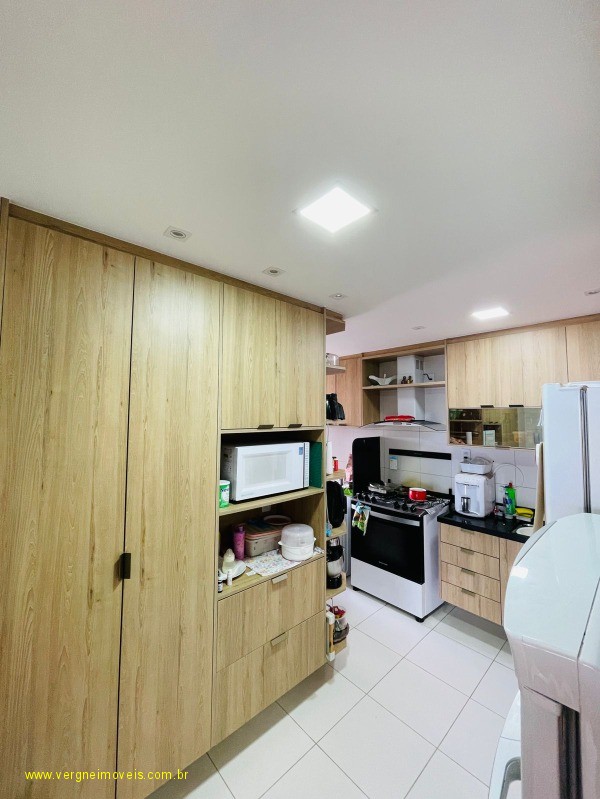 Apartamento à venda com 3 quartos, 140m² - Foto 26