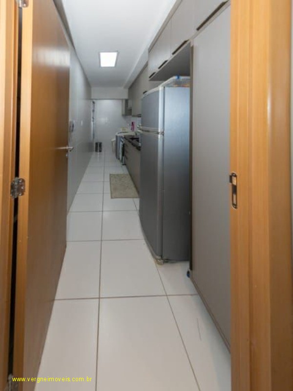 Apartamento à venda com 2 quartos, 76m² - Foto 13