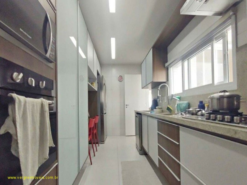 Apartamento à venda com 4 quartos, 188m² - Foto 25