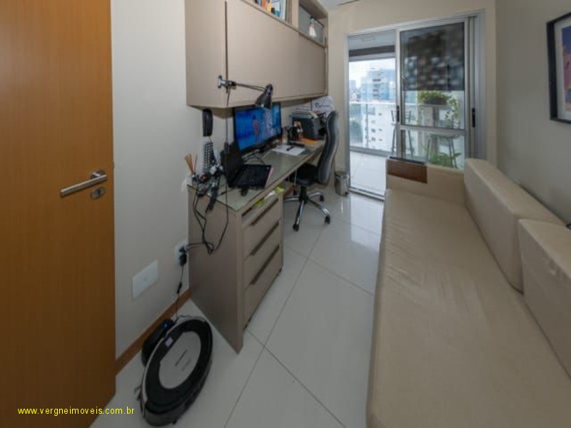 Apartamento à venda com 2 quartos, 76m² - Foto 10