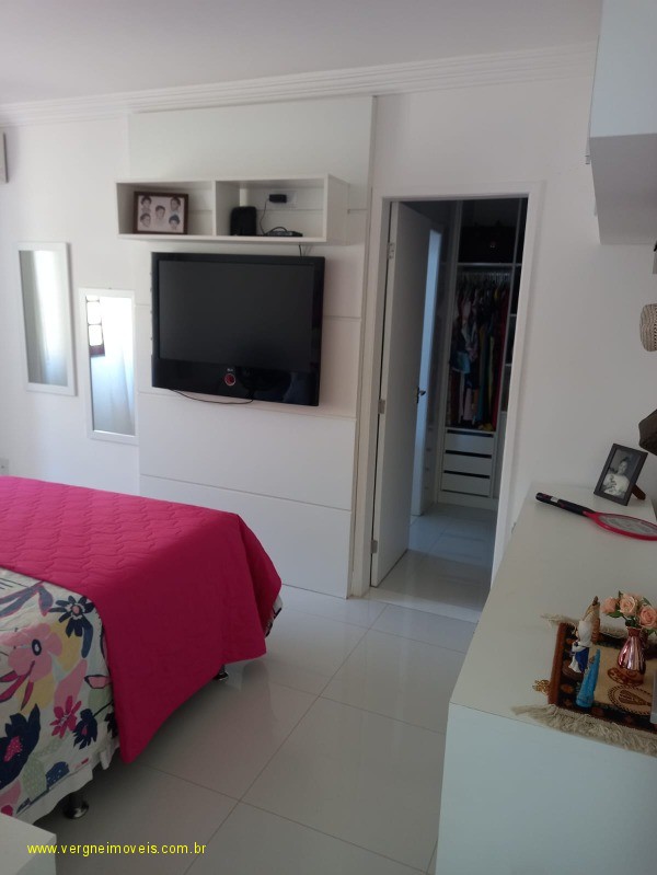 Casa de Condomínio à venda com 4 quartos, 350m² - Foto 18