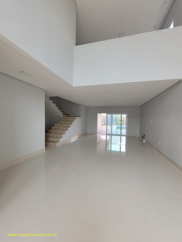 Casa à venda com 4 quartos, 369m² - Foto 10