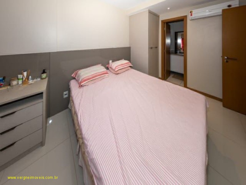 Apartamento à venda com 2 quartos, 76m² - Foto 6