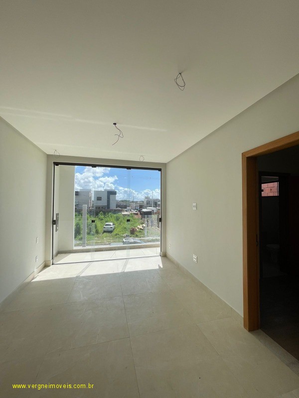 Casa de Condomínio à venda com 4 quartos, 220m² - Foto 10