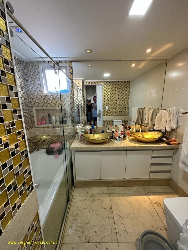 Apartamento à venda com 4 quartos, 183m² - Foto 13