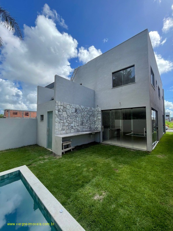 Casa de Condomínio à venda com 4 quartos, 220m² - Foto 2