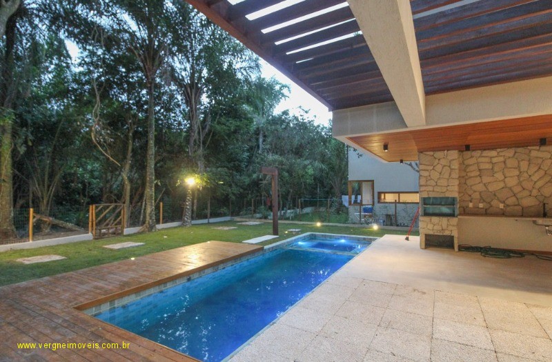 Casa de Condomínio à venda com 4 quartos, 220m² - Foto 18