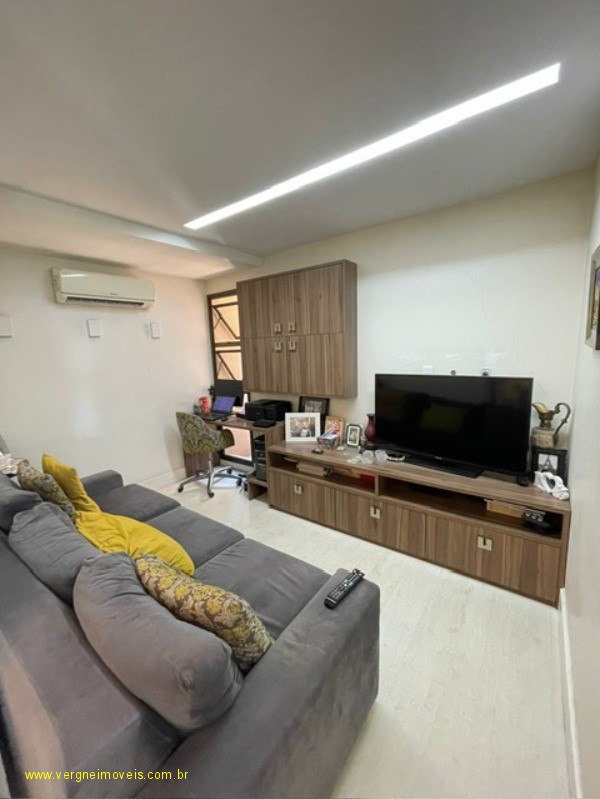 Apartamento à venda com 3 quartos, 145m² - Foto 8