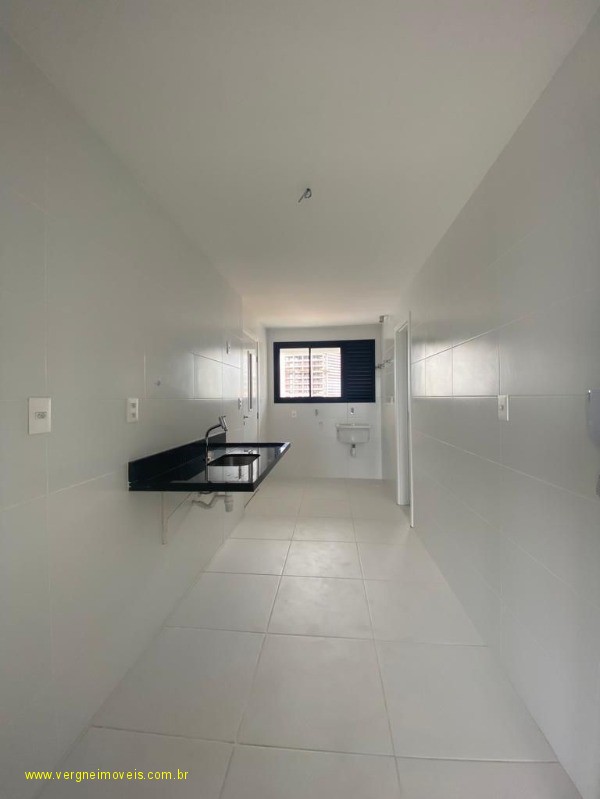 Apartamento à venda com 2 quartos, 82m² - Foto 10