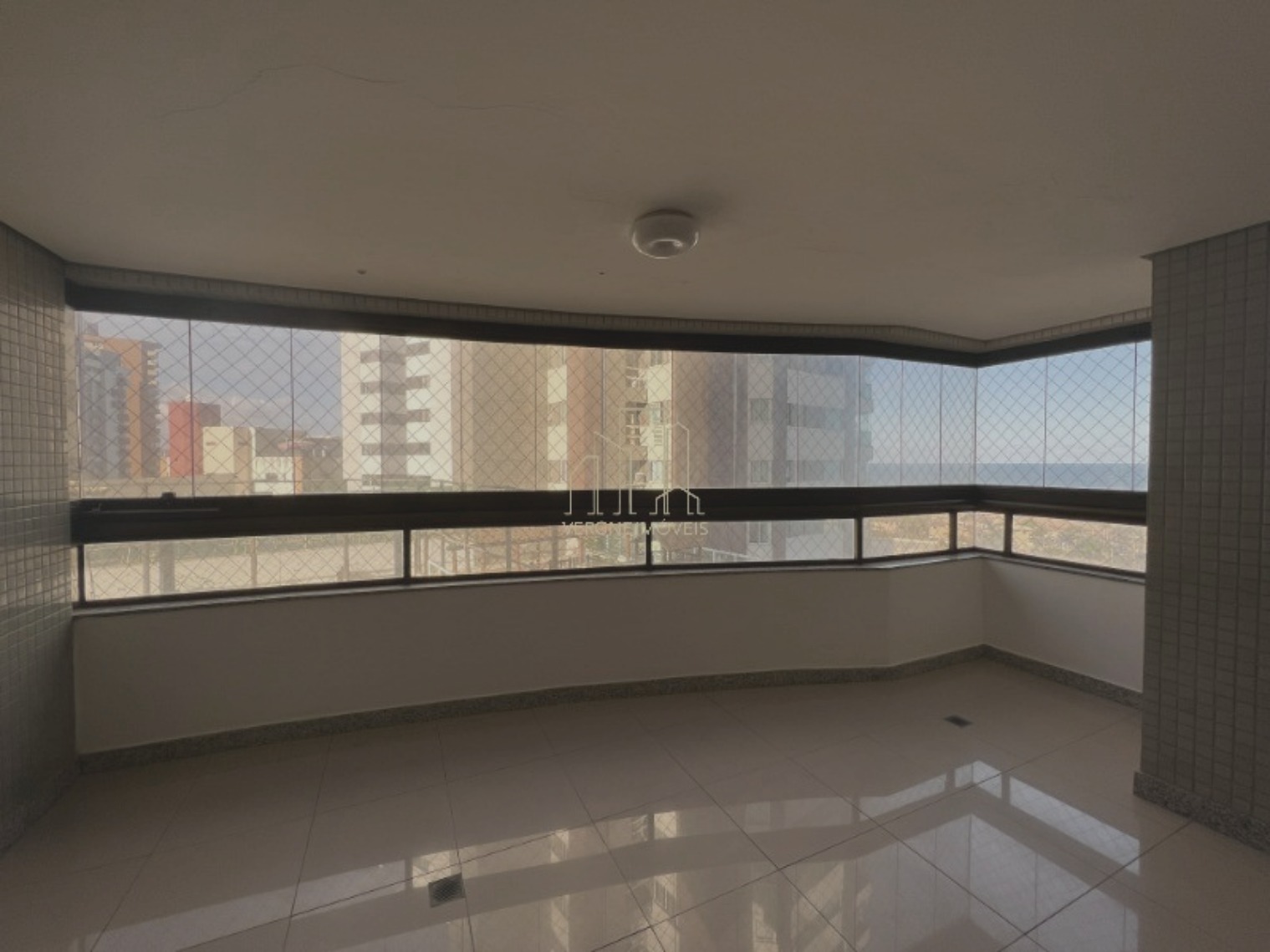 Apartamento para alugar com 4 quartos, 156m² - Foto 4