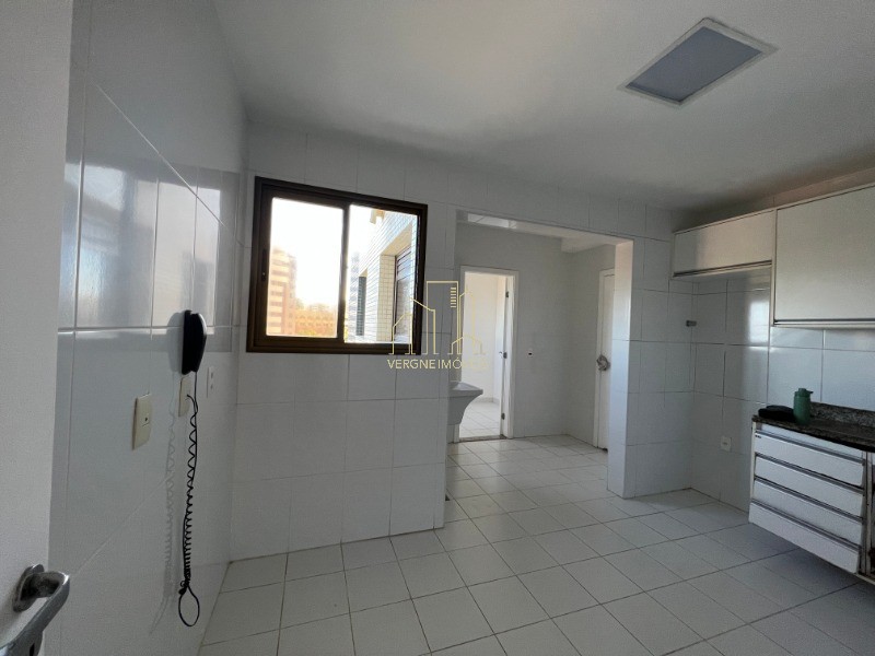 Apartamento para alugar com 4 quartos, 156m² - Foto 17